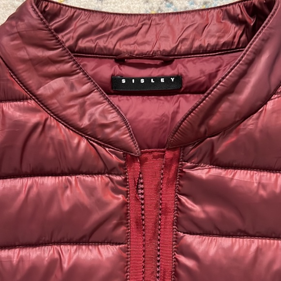 Sisley burgundy red lightweight puffer coat - Picture 2 of 7